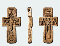 Костяной двусторонний крест с изображением Распятия и Сергия Радонежского XVI – XVII вв., найденный на месте бывшего Вологодского городища