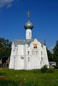 Церковь Николая Чудотворца в с. Комья. Фото 2012 г.