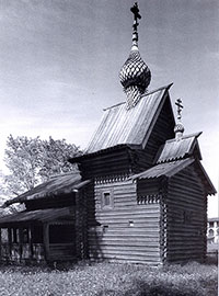 Церковь Ризоположения из с. Бородава. Находится на территории Кирилло-Белозерского монастыря