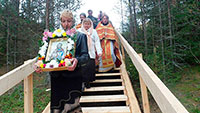 Крестный ход на родине священномученика Павла Малиновского в с. Шелота Верховажского района