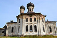 Церковь Спаса Преображения в д. Монастырская. Фото 2012 г.