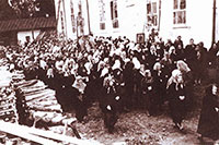 Крестный ход в Воскресенском соборе. Фото 1960-х гг.