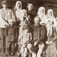 Крестьянская семья из выселка Пуршич. 1928 г. (ВОКМ)