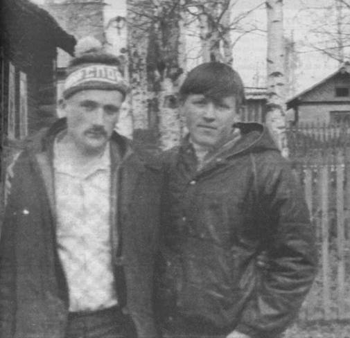 На снимке: Н. Дубровский (слева) и И. Казанцев