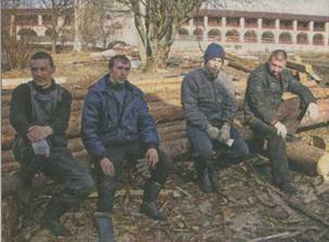 Изготовлением декораций к фильму занимаются опытные специалисты