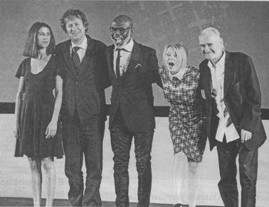 Жюри фестиваля: Оливия Маньяни, Стефан Лаудин, Эрик Эбони, Яна Троянова и Бела Тар