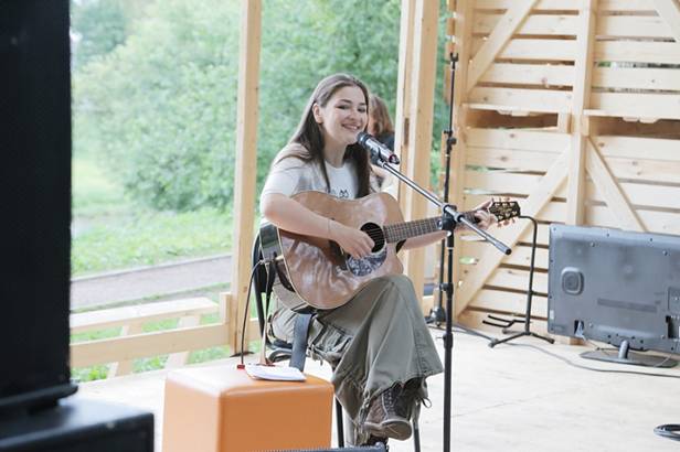 На «Пикнике» вологжане смогли услышать хиты Татьяны Зыкиной.