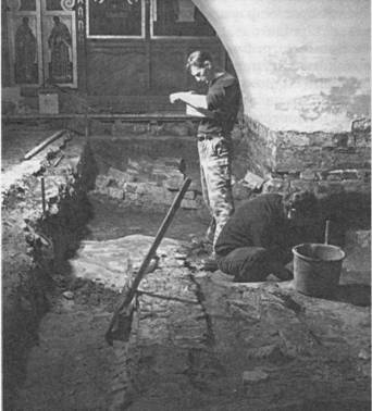 Идут работы в нижнем храме Спасского Собора