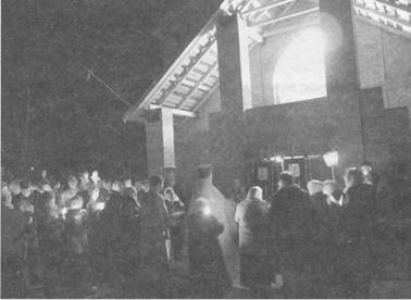 Пасхальная заутреня в Майском. 2012 год. Фото Валентины Соколовой