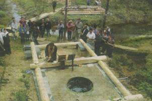 Молебен на строительстве часовни совершил протоиерей Алексий Сорокин