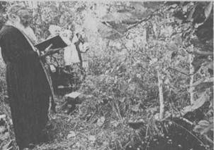 Протоиерей Димитрий Жданов провел молебен на святом источнике Космы и Дамиана