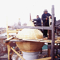 Восстановление глав церкви Казанской Божией Матери. Фото 2000 года