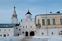 Спасо-Прилуцкий монастырь. Надвратная церковь Вознесения Господня. Фото 2013 г.