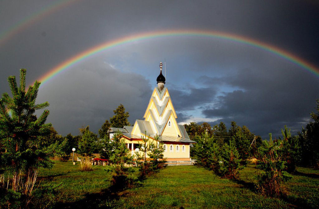 Храм и радуга