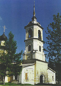 Вологда. Храм Иоанна Предтечи в Рощенье (1710г., трапезная и колокольня 1860-х гг.) с фресками (1717г.), Советский проспект, 1.
