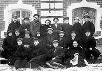 Сотрудники Вологодского музея. Третий справа во втором ряду – И. В. Федышин. Январь 1928 г.