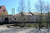 Западный участок стены с историческими воротами. Фото 2012 г.