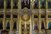 Иконостас Воскресенского собора. Первоначальный иконостас был безвозвратно утерян, нынешний был перенесен из закрытой в 1946 г. церкви Воскресения в с. Степановское под Череповцом