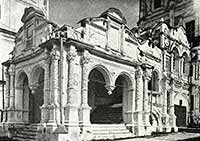Крыльцо соборного храма Введенского монастыря в Сольвычегодске (1689-1693). Фото П. Грабаря.