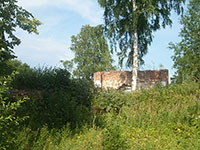 Развалины Воскресенской Великорецкой церкви в с. Воскресенское Грязовецкого р-на. Фото А. Яковлева, 2013 г.