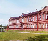 Леушинская женская школа. Фото С. М. Прокудина-Горского, 1909 г. Реставратор Сергей Прохоров
