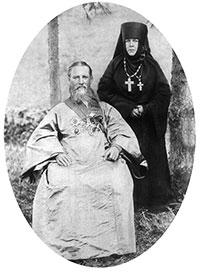 Настоятельница Иоанно-Предтеченского Леушинского монастыря игумения Таисия с о. Иоанном Крондштадским