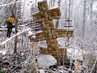 Кладбище (погост) на месте Макариевской Высокоезерской мужской пустыни. Фото участников велопохода на оз. Кривозеро, 2007 г.