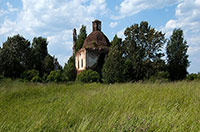 Николаевская Островская церковь у д. Ватаманово Белозерского р-на Вологодской обл. В XVI-XVII вв. на этом месте существовал Озадский Николаевский мужской монастырь. Фото В. Ремизова, 2010 г.