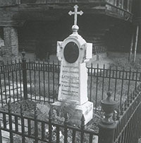 Спасо-Прилуцкий монастырь. Могила поэта К. Н. Батюшкова