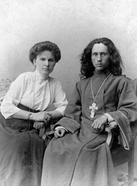 Матушка Анна Дмитриевна и отец Виктор Усовы. Фото из семейного архива Усовых