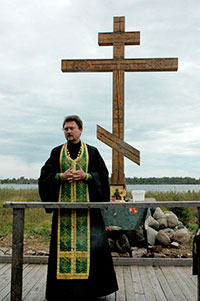 Поклонный крест на месте Марко-Белавинской пустыни. Инициатором установки Поклонного креста стал протоиерей Алексий Сорокин.