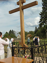 Поклонный крест на месте Спасо-Преображенской Церкви в д. Слобода Пригородного с/п 