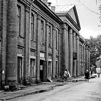 Народный дом в г. Кириллове. Дата съемки: 1990-е гг. Автор фотографии: Уильям Брумфилд