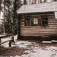 Бобришный угор. Охотничий домик Александра Яшина. Автор фотографии: Елена Муланги. Дата съемки: 2021 г. 