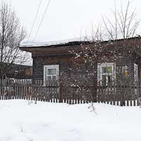 Дом № 30 по ул. Гущина в Тотьме, в котором в 1964 г. был в гостях Николай Рубцов. Автор фотографии: Елена Лобанова. Дата съемки: 2021 г.