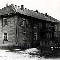 Районный Дом культуры в с. Липин Бор. В августе 1967 года на его сцене выступал Николай Рубцов