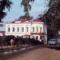 Великий Устюг. Проспект Ленина. Таким увидел город Николай Рубцов, когда в 1970 году приехал сюда в командировку. Автор фотографии: Г. Петренко. Дата съемки: 1970 г. 