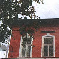 Окна здания народного суда, за которыми и проходил процесс по делу об убийстве Н. М Рубцова. Реконструкция исторического объекта 1999–2002 гг. 