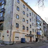 Дом № 3 на улице Яшина в г. Вологде, где жил и был убит Николай Рубцов. Автор фотографии: Светлана Жолудева. Дата съемки: 29 марта 2021 г.