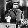 И.В. Сталин на избирательном участке