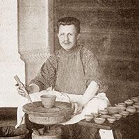 Гончар Н. А. Кушеверский из слободы Дымково Великоустюжского уезда, 1903 г. (ВГМЗ)
