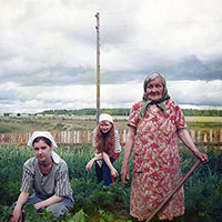 За любую работу возьмёмся, лишь бы бабушка говорила (беседа с Серафимой Гавриловной Чижовой). Фото из архива Л. Ю. Зориной.