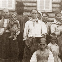 Крестьянская семья. Дер. Неклюдиха Тотемского уезда. 1924 г. (ВОКМ)