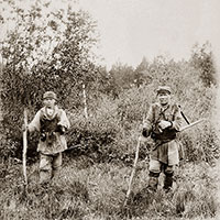 Охотники из зырян. Фото Ю. М. Шокальского. 1890 г.