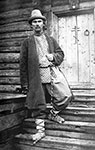 Рис. 7
Н. А. Клюев на родине. 1916 г.