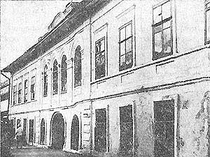 Здание, в котором размещалась в 1914-1915 гг. библиотека культурно-просветительного общества «Просвещение». Фото П. А. Мошкова
