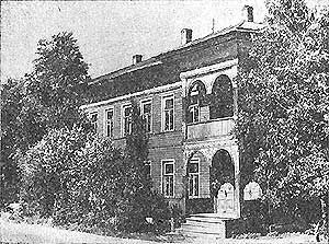 Дом, в котором жил, находясь в ссылке, В. В. Воровский. Фото П. А. Мошкова