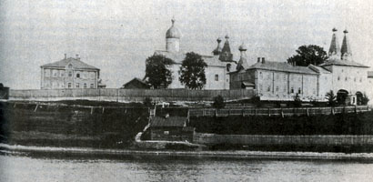 Ферапонтов монастырь, восстановленный игуменьей Таисией в начале XX века. Архивное фото