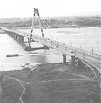 015.jpg (15038 bytes)