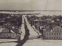 Памяти великого земляка : к 115-летию со дня рождения Георгия Дмитриевича Карпеченко : фотоальбом / [Н.В. Баландина и др.; отв. ред. и сост. Г.А. Веревкина; вступ. ст. М.А. Вишняковой]; Вельс. район. краевед. музей им. В.Ф. Кулакова, Науч.-образоват., культур. центр "Дом Карпеченко". - Вельск. - Москва : Вельский районный краеведческий музей : Три квадрата, 2014. - 86, [1] с. : ил., цв.ил.